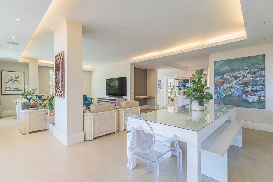 4 Bedroom Property for Sale in Fresnaye Western Cape